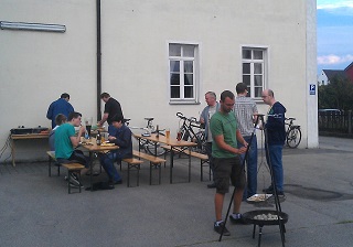 Foto vom Grillspa&szlig; beim Helferfest 2013