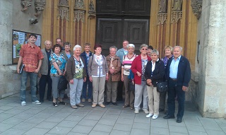 Gruppenbild vor dem Dom zu Eichst&auml;tt