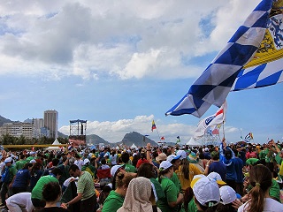 Foto von der Papstmesse am Strand von Rio